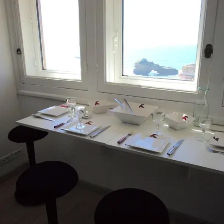 Appartement Appartement D'Une Chambre A Biarritz Avec Magnifique Vue Sur La Mer Et Wifi A 300 M De La Plage *