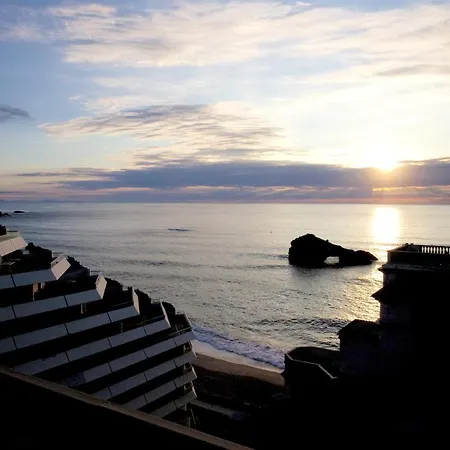 Appartement D'Une Chambre A Biarritz Avec Magnifique Vue Sur La Mer Et Wifi A 300 M De La Plage Biarritz